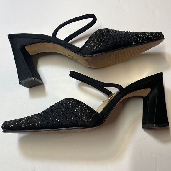 Ann Marino my woman’s black fabric heels. Size 6.5. - Picture 7 of 11